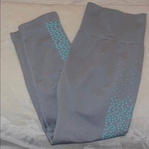 Seamless Fabletics Leggings